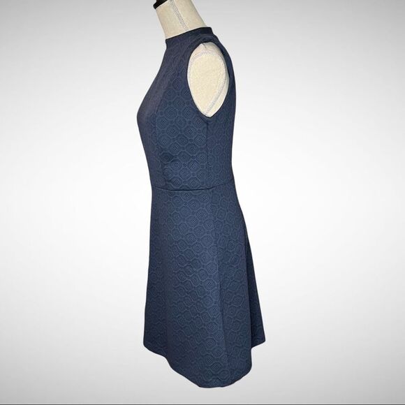 Ann Taylor Loft Blue Medallion Jacquard Knit A Line Flare Dress Size 6 - Picture 3 of 7